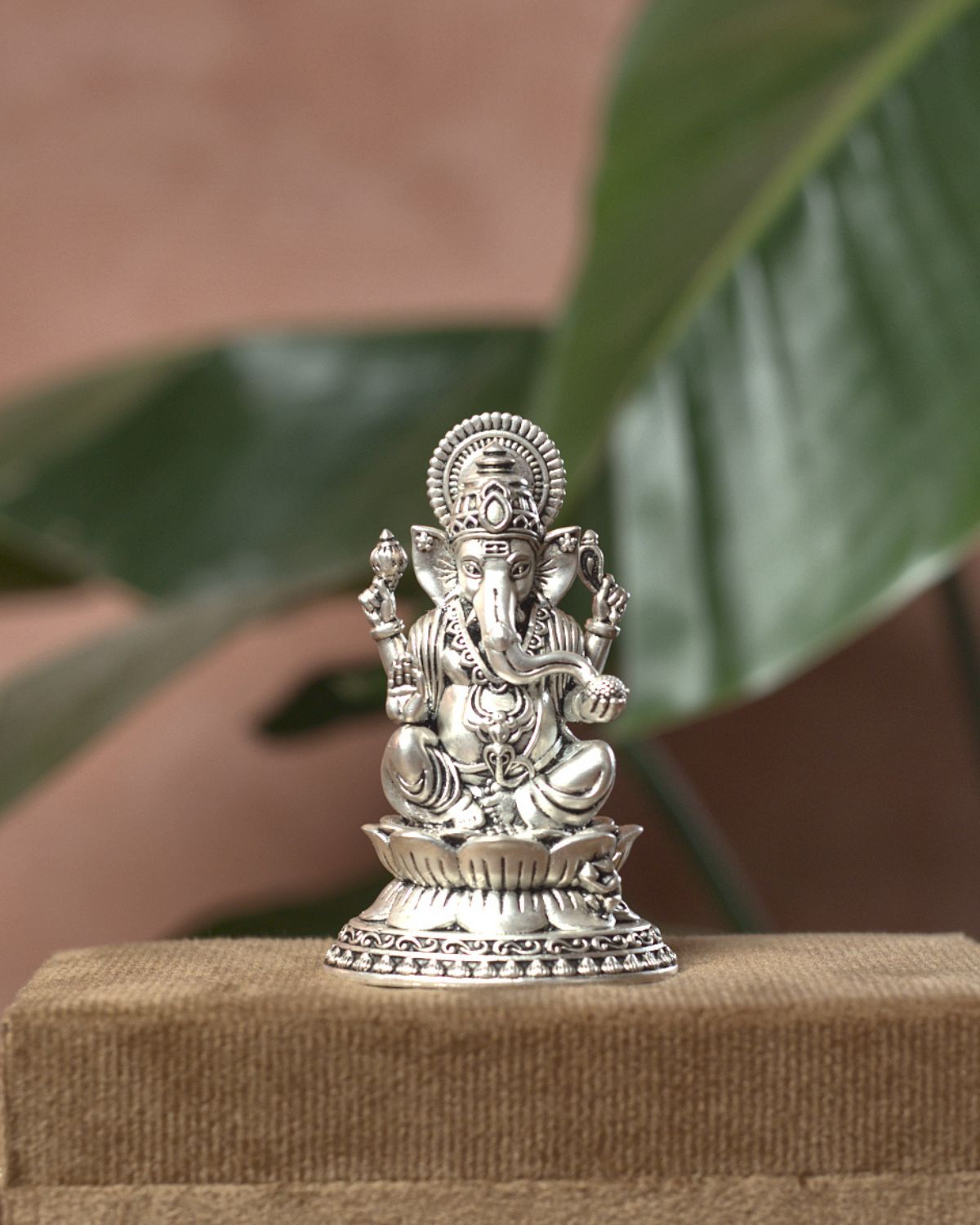 Mahaganpati Idol in Pure Silver Plating