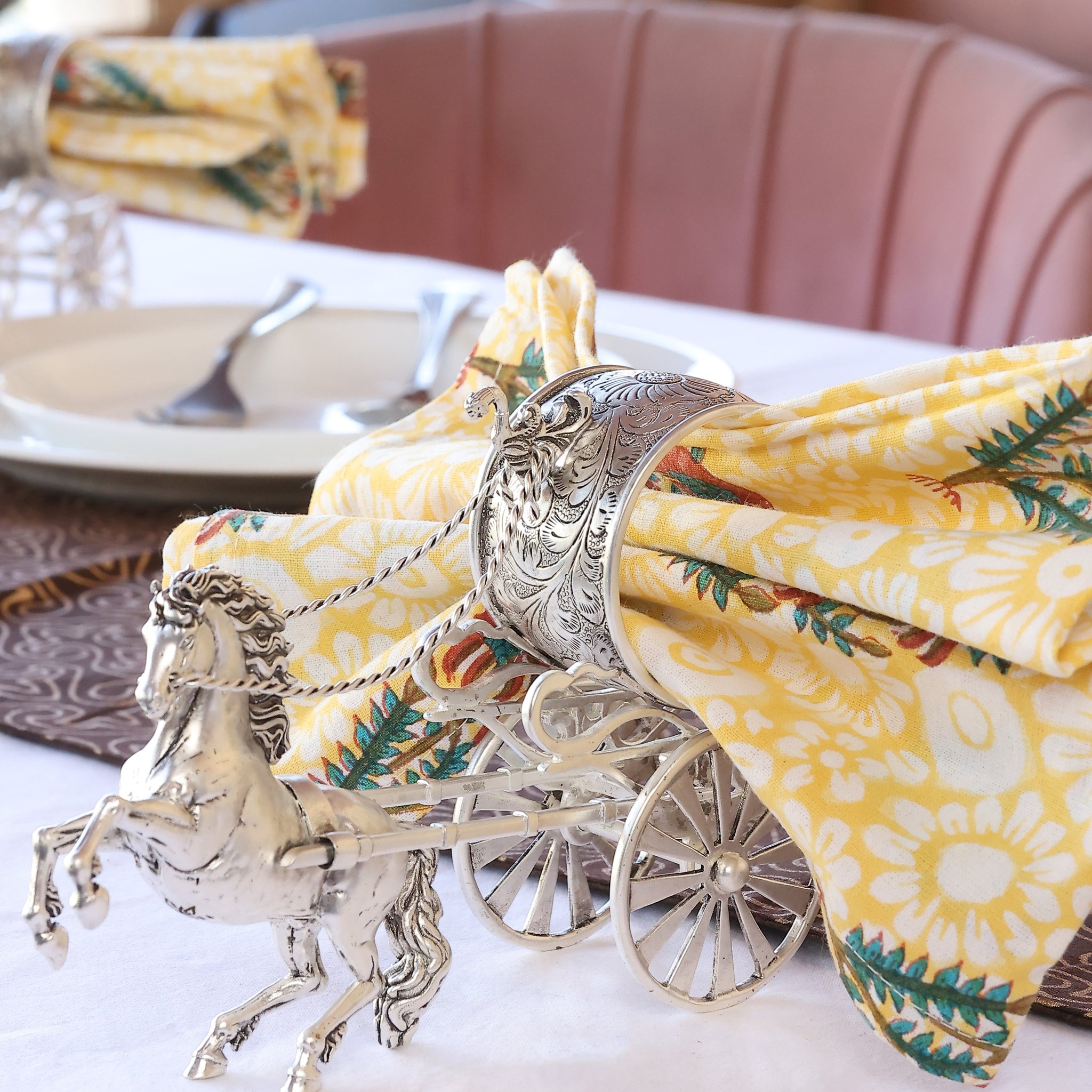 Royal Chariot Horse Napkin Ring – Silver Plated Luxury Table Decor