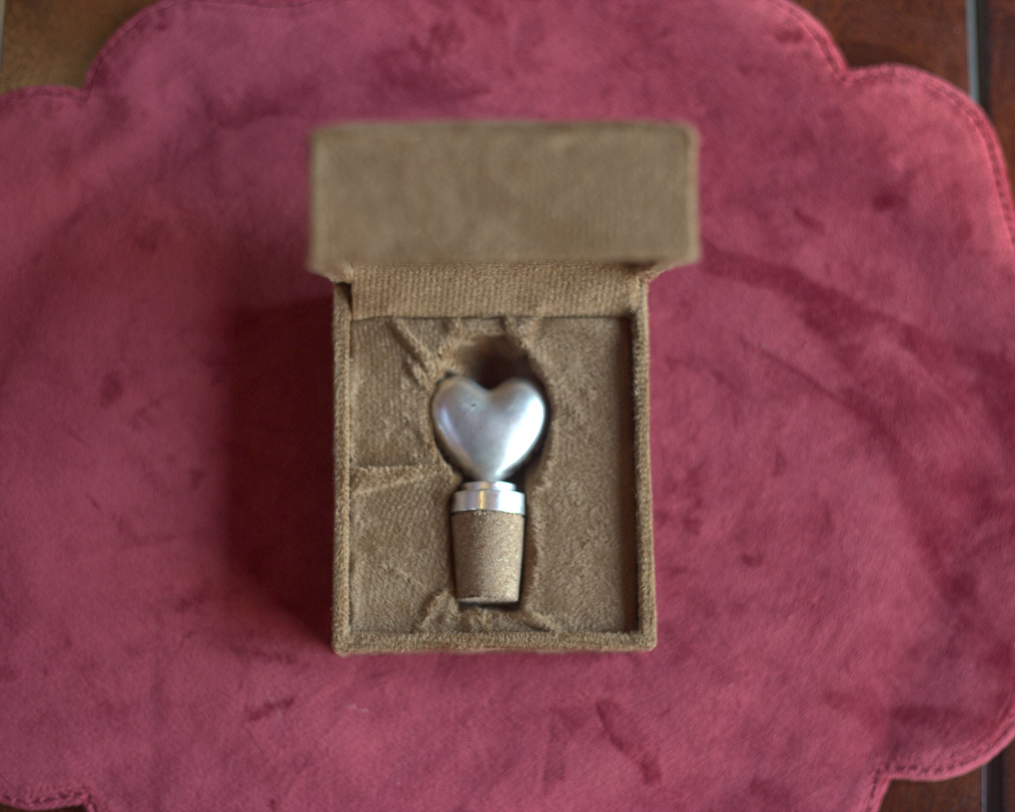 Heart Wine Bottle Stopper in Pure Silver Plating
