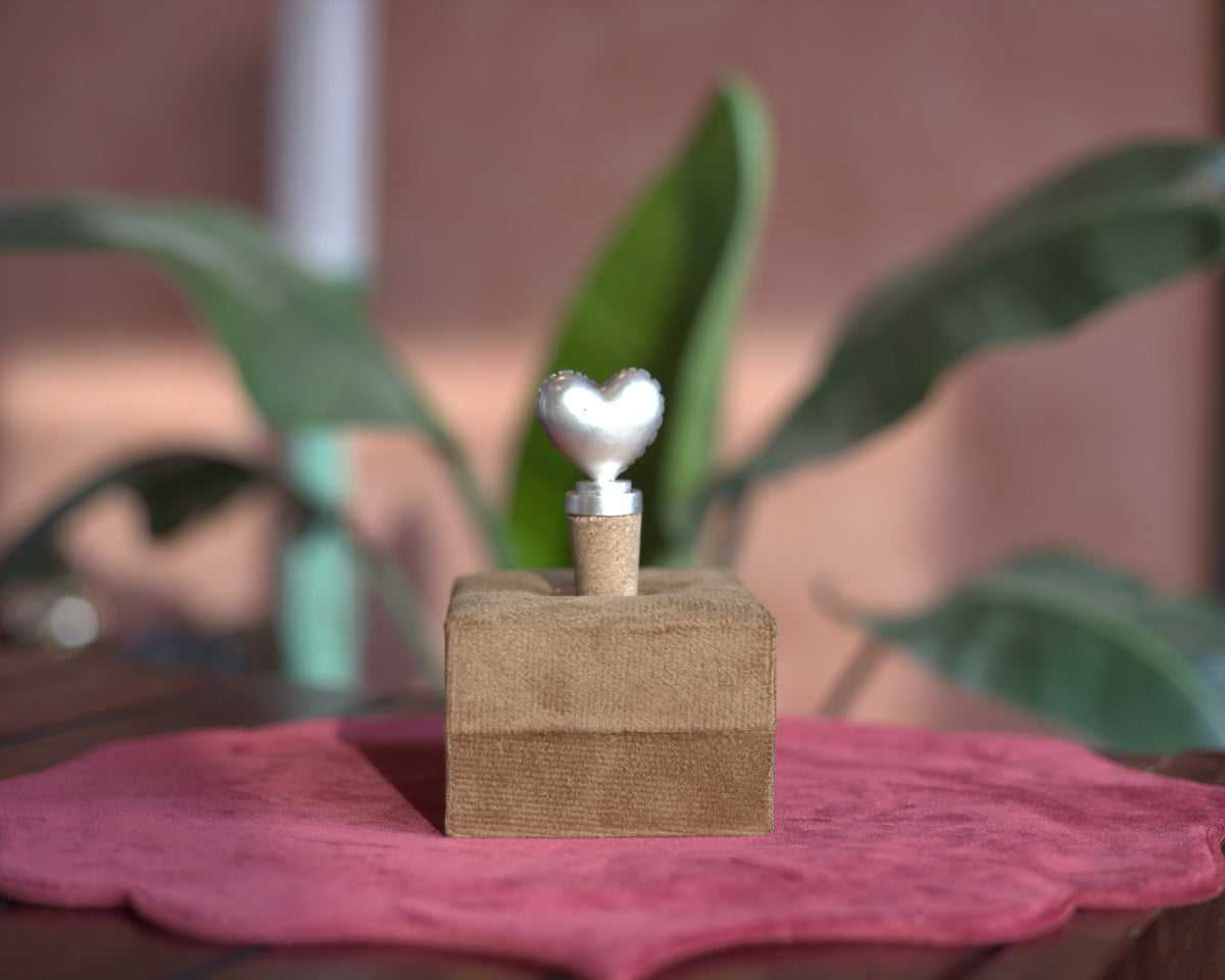 Heart Wine Bottle Stopper in Pure Silver Plating